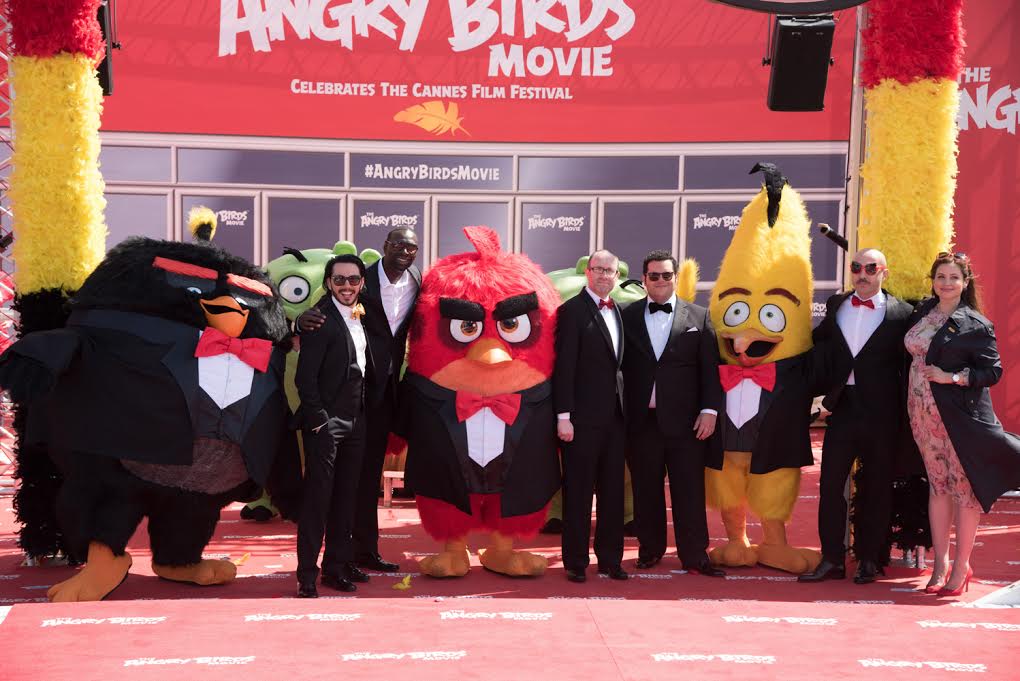 WATCH: ‘The Angry Birds Movie’ cast salutes Cannes filmfest